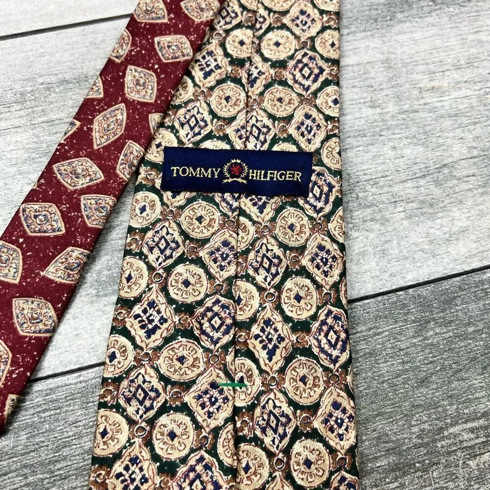 Tommy Hilfiger Silk Tie Men’s Geometric Print Green Tan Classic Vintage Neckwear
